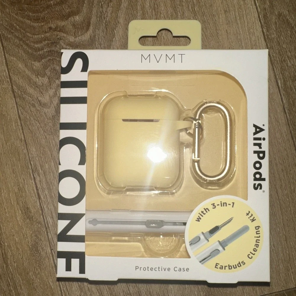 Apple AirPods 1&2 Gen Protective Case / 3 In 1 Ear‎ Buds Cleaning Kit Silicone